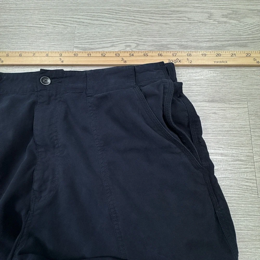 Tommy Bahama Mens Cargo Shorts Dark Navy Blue Sz 34 Tencel Cotton Casual Outdoor